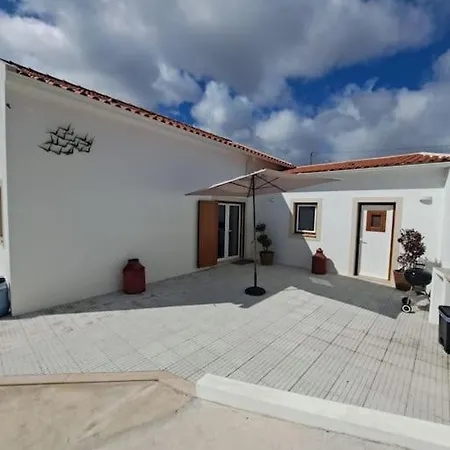 Refugio No Oeste Com Vistas Perto Obidos E Praias בית נופש